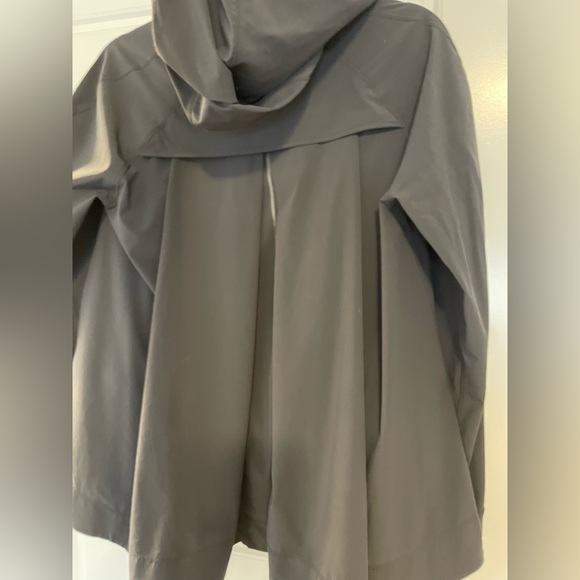 Lululemon jacket - Picture 2 of 3